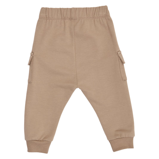 Cozy Me cargobuxur fyrir ungabörn í litnum Valhneta - bakhlið