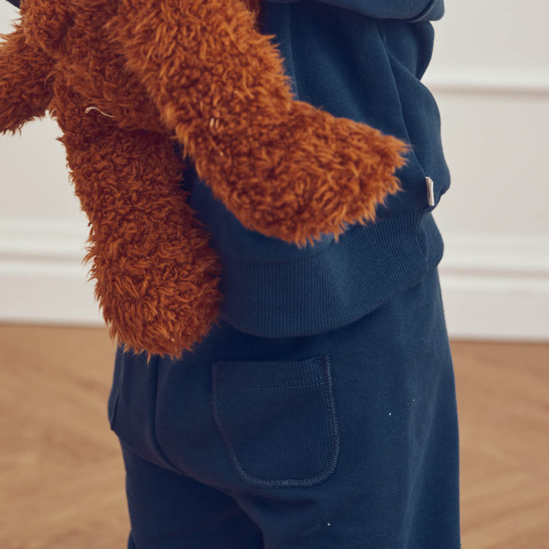 Barn í Cozy Me mjúkar vasabuxur fyrir ungabörn í litnum Dökkblár